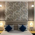Supernova Luxurystay Noida